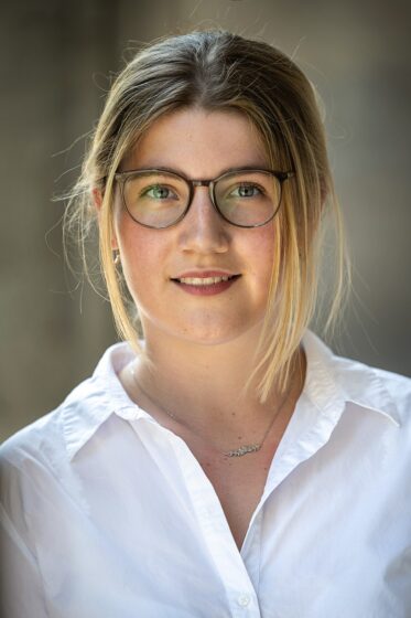 Picture of Katharina Kötter, Projektmanagerin des CFO von Ledlenser